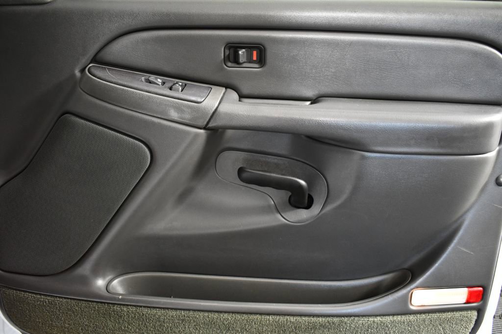 Used 2005 GMC Sierra 2500 SLE image 29