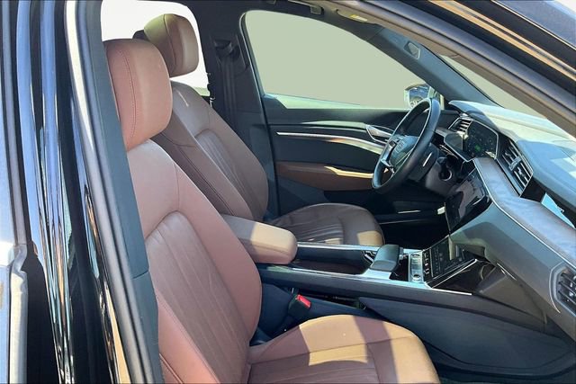 Used 2022 Audi e-tron Premium Plus w/ Premium Plus Package image 7