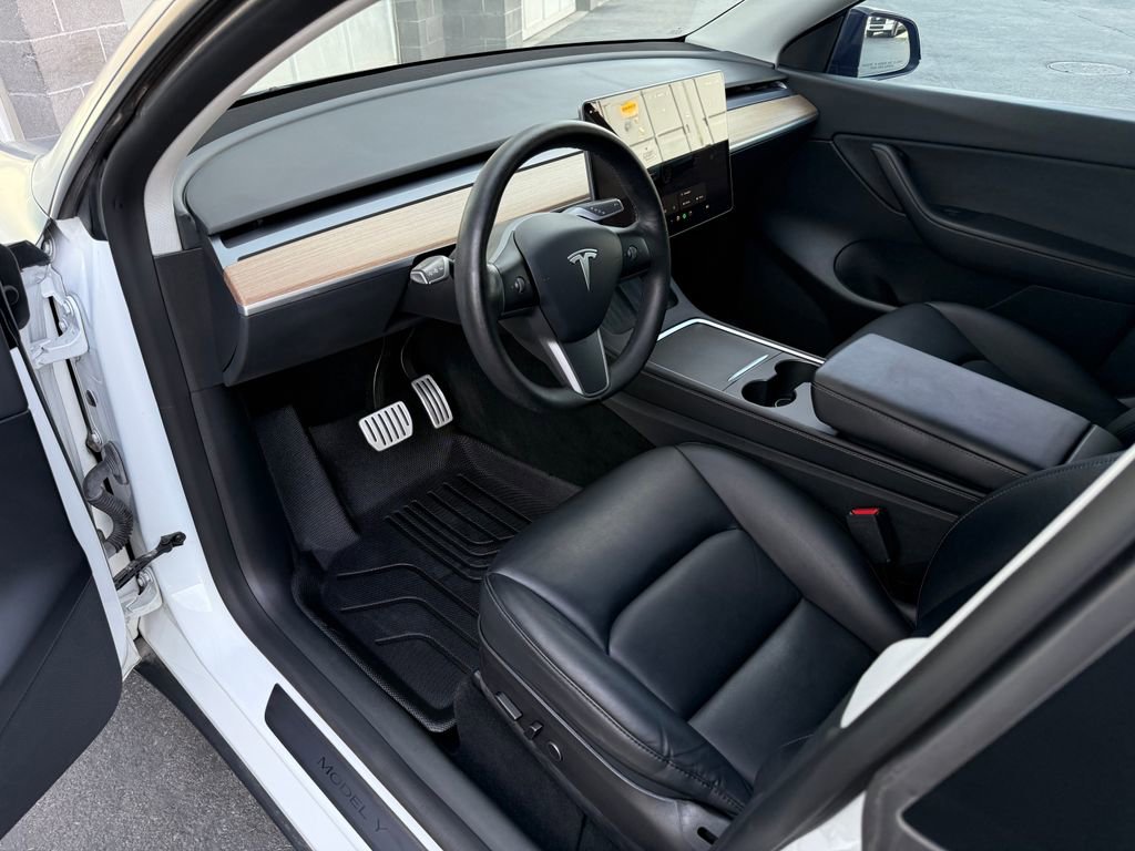 Used 2022 Tesla Model Y Performance AWD/4WD image 29