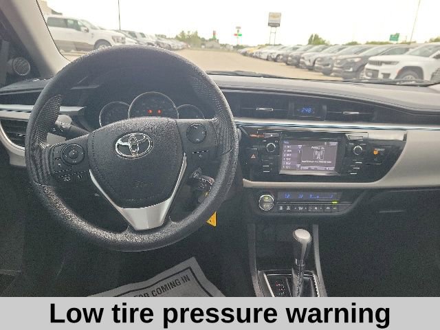 Used 2016 Toyota Corolla LE FWD image 5