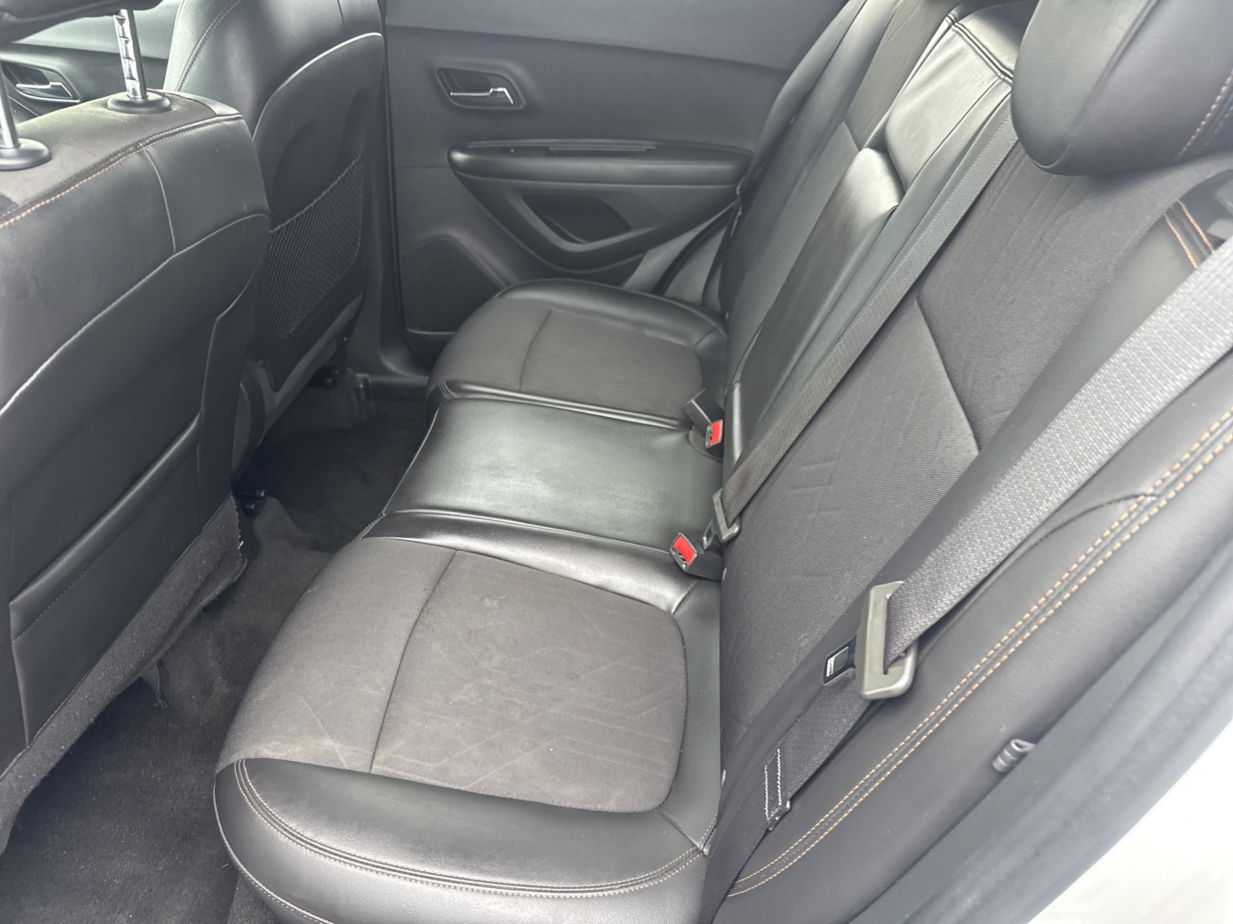 Used 2022 Chevrolet Trax LT FWD image 18