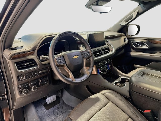 Used 2024 Chevrolet Suburban High Country w/ Advanced Technology Package AWD/4WD image 9