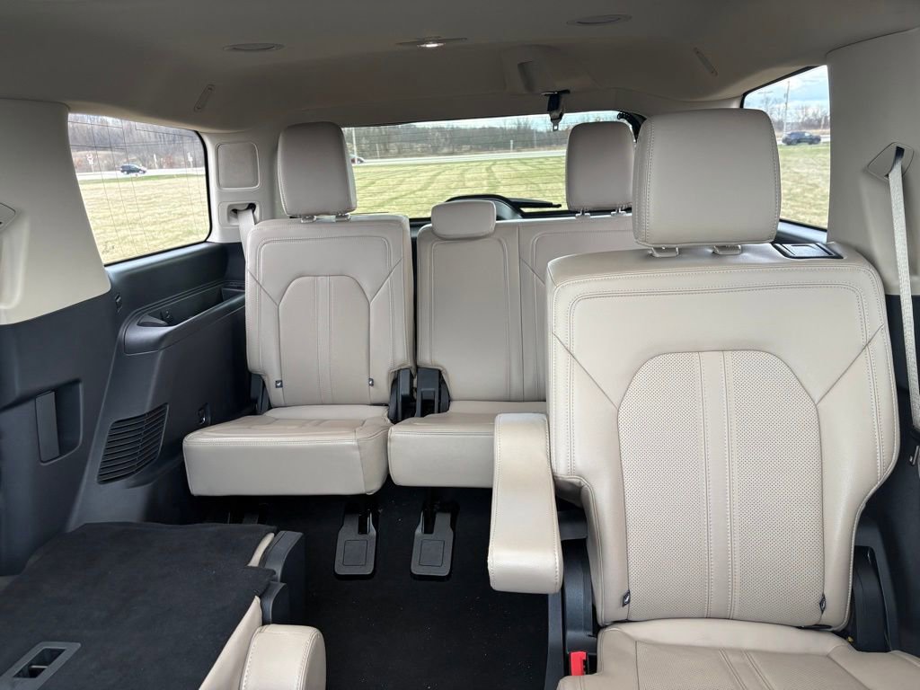 Used 2023 Ford Expedition Limited image 15