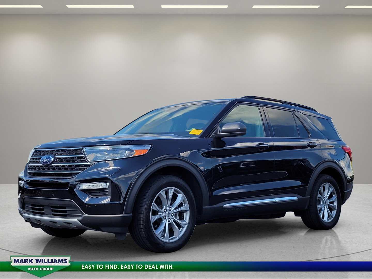 Used 2020 Ford Explorer XLT w/ Equipment Group 202A AWD/4WD image 8