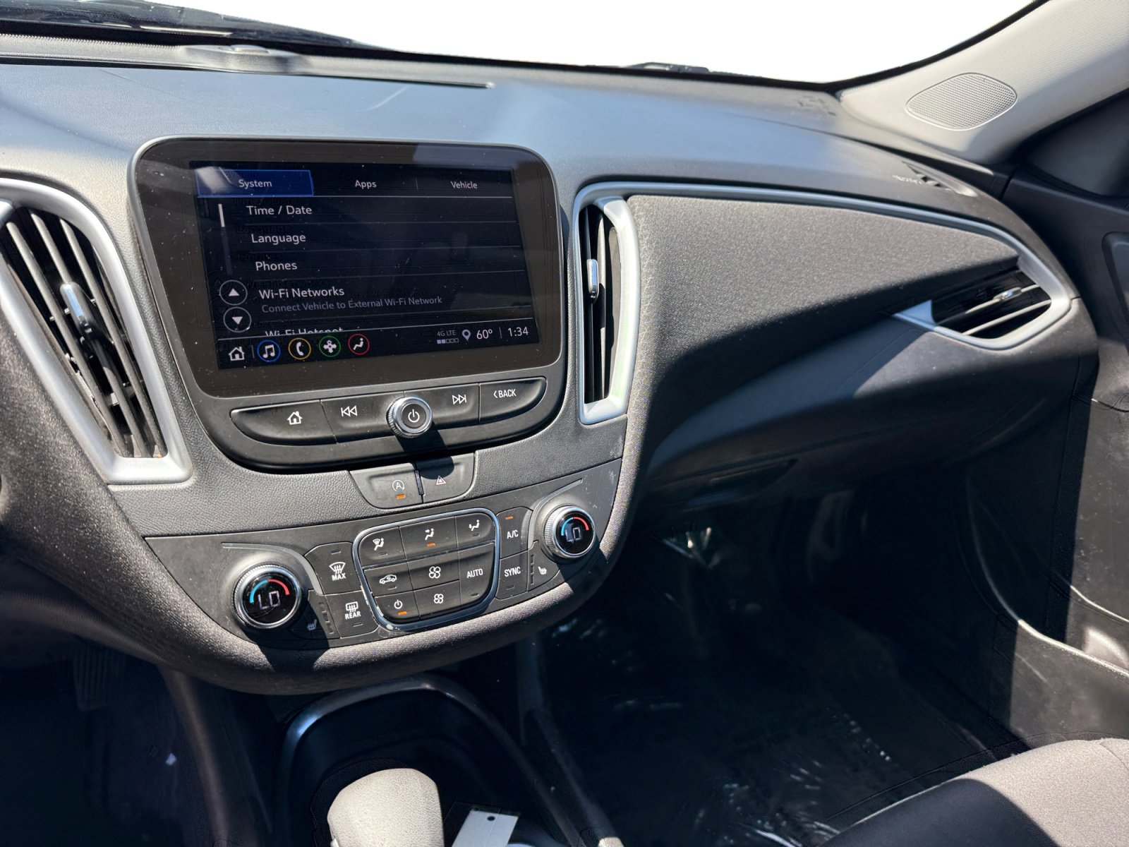 Used 2023 Chevrolet Malibu LT FWD image 12