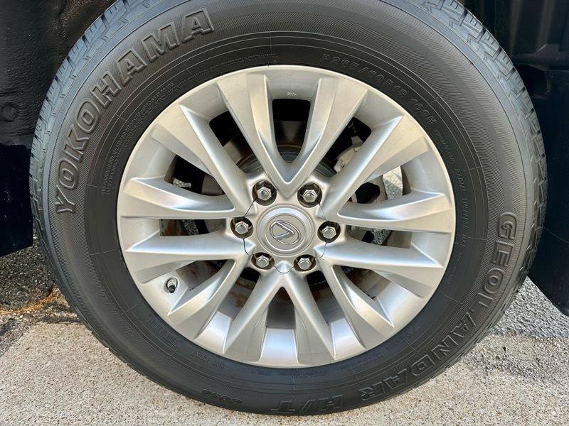 Used 2015 Lexus GX 460 w/ Premium Package AWD/4WD image 41