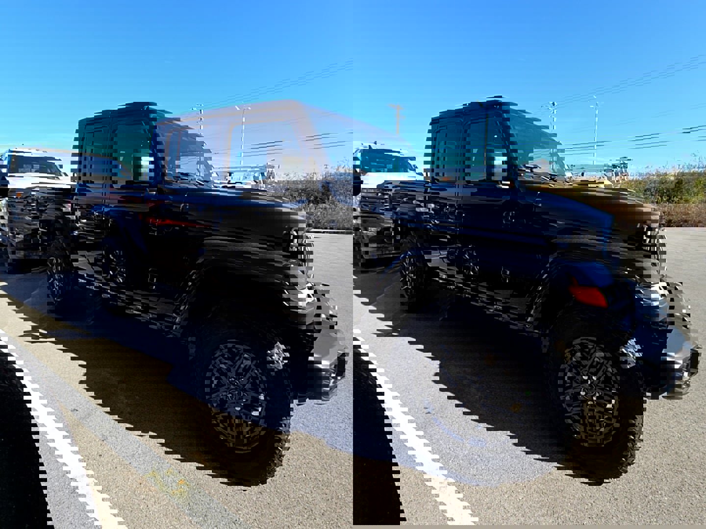 New 2026 Jeep Gladiator Sport image 3