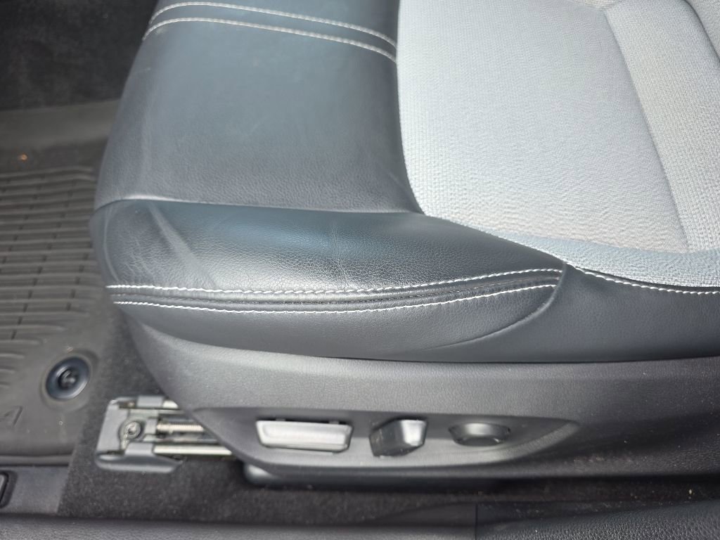 Certified 2025 Toyota Corolla XSE FWD image 14