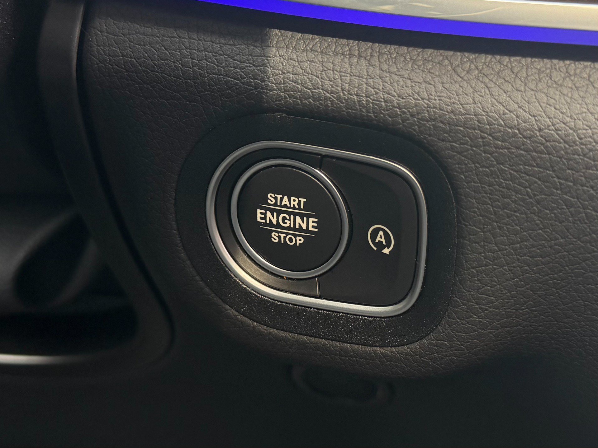 Used 2025 Mercedes-Benz GLE 350 4MATIC image 25