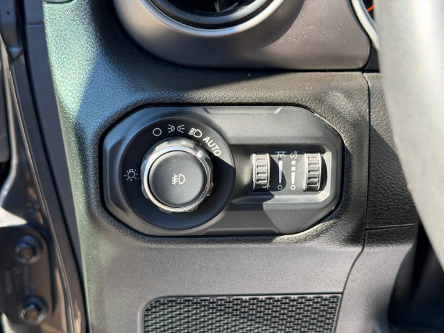 Used 2019 Jeep Wrangler Unlimited Sport AWD/4WD image 21