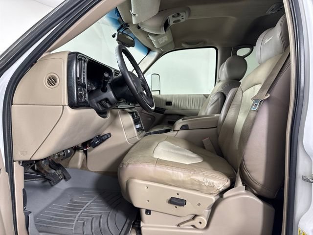 Used 2006 GMC Sierra 2500 SLE w/ Heavy-Duty Power Package AWD/4WD image 11