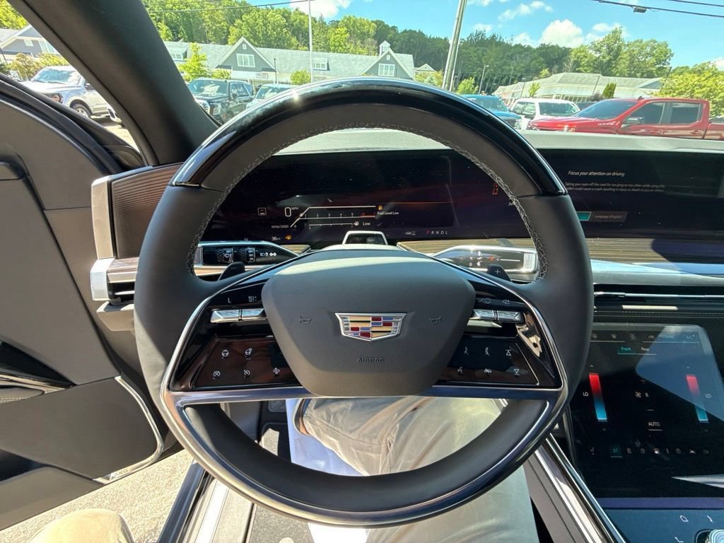 Used 2026 Cadillac Escalade Luxury AWD/4WD image 30
