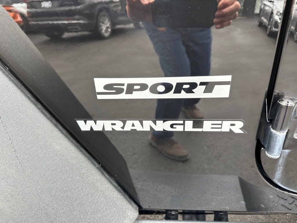 Used 2014 Jeep Wrangler Sport image 15