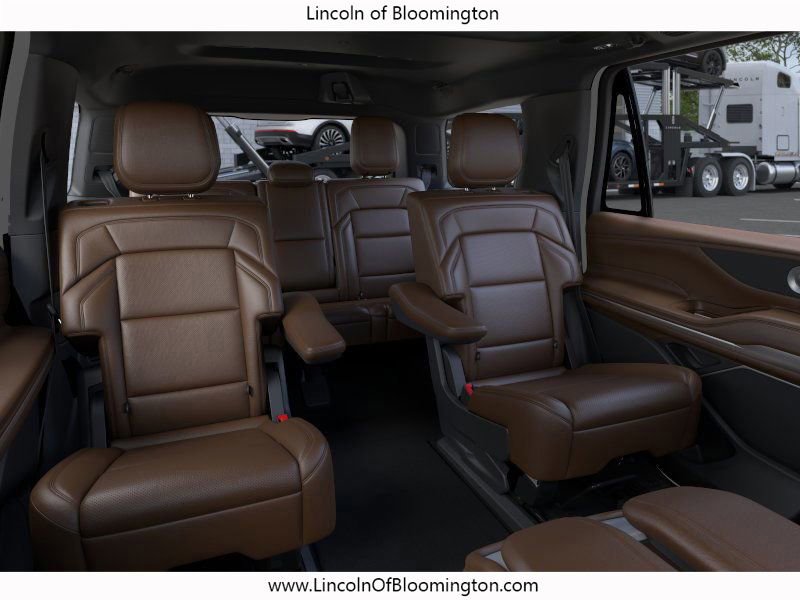 New 2026 Lincoln Navigator Reserve image 13