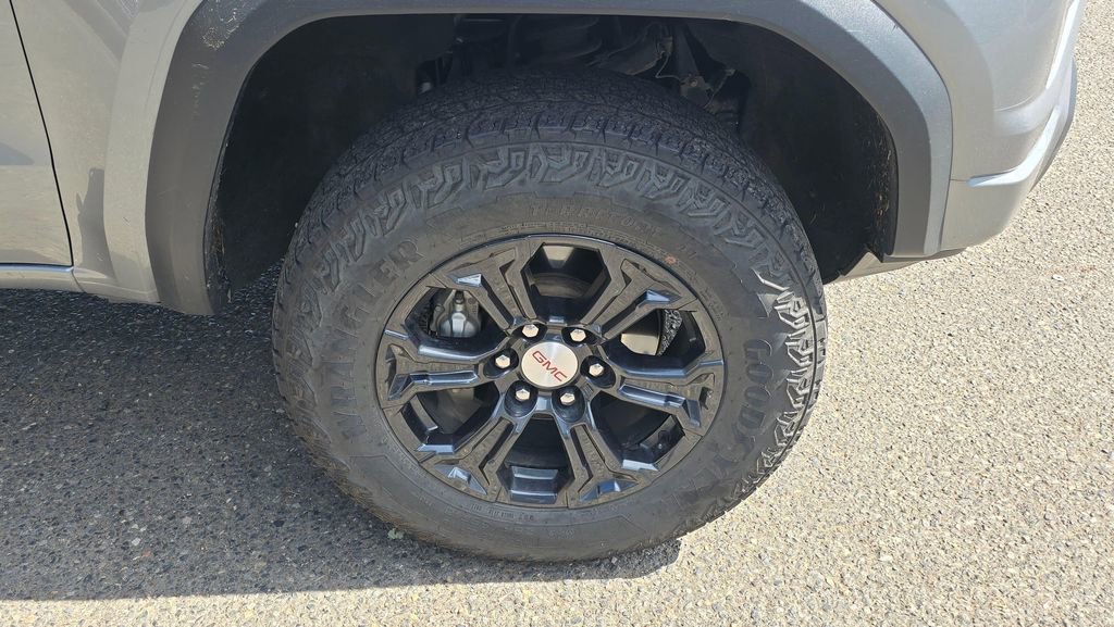 Used 2023 GMC Canyon Elevation w/ Elevation Premium Package image 9