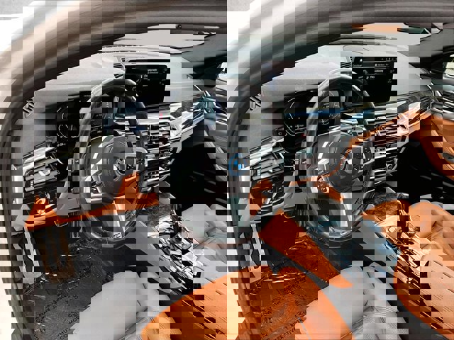 Used 2023 BMW 530e w/ M Sport Package image 13