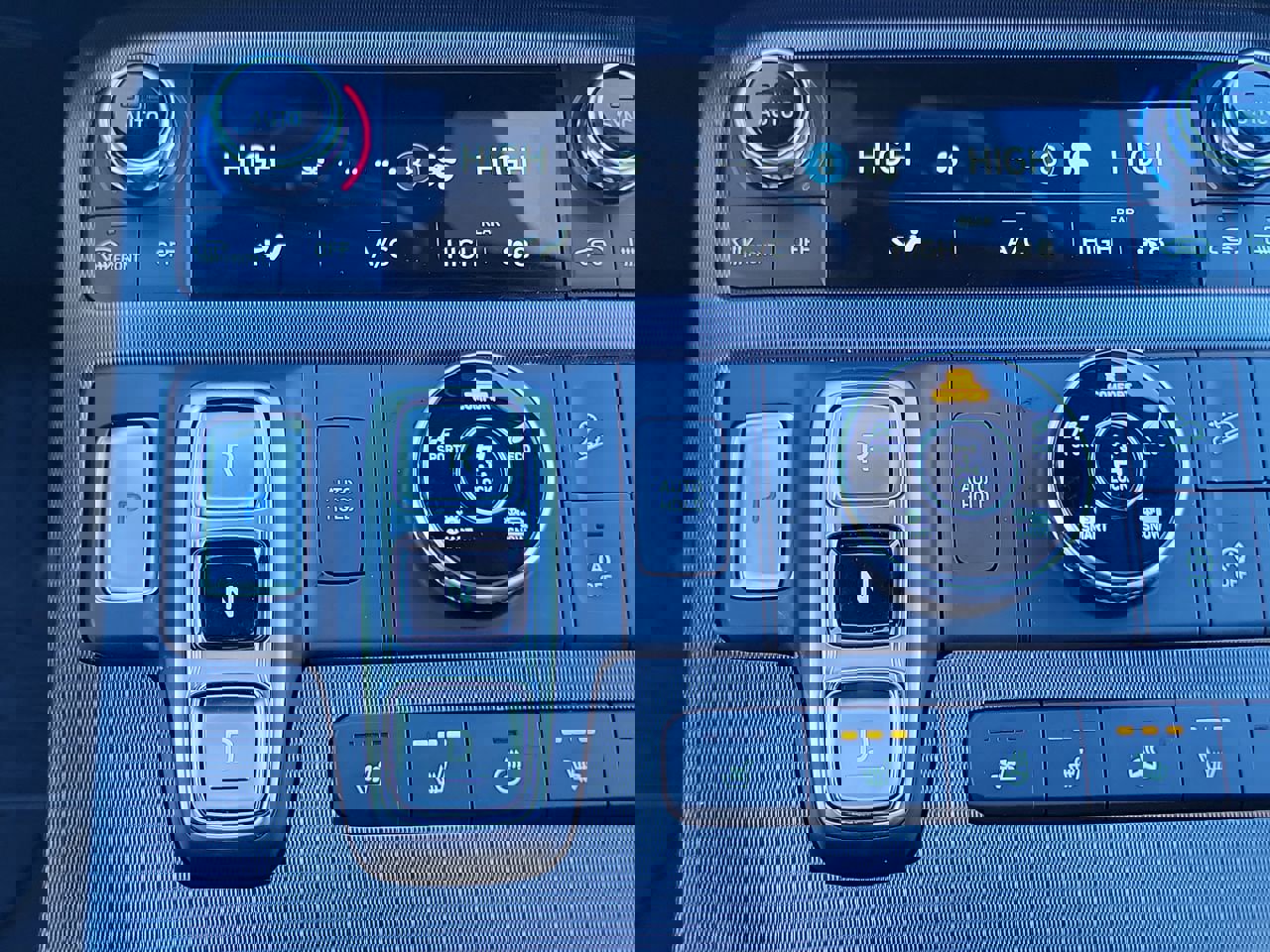 Used 2025 Hyundai Palisade Calligraphy image 19