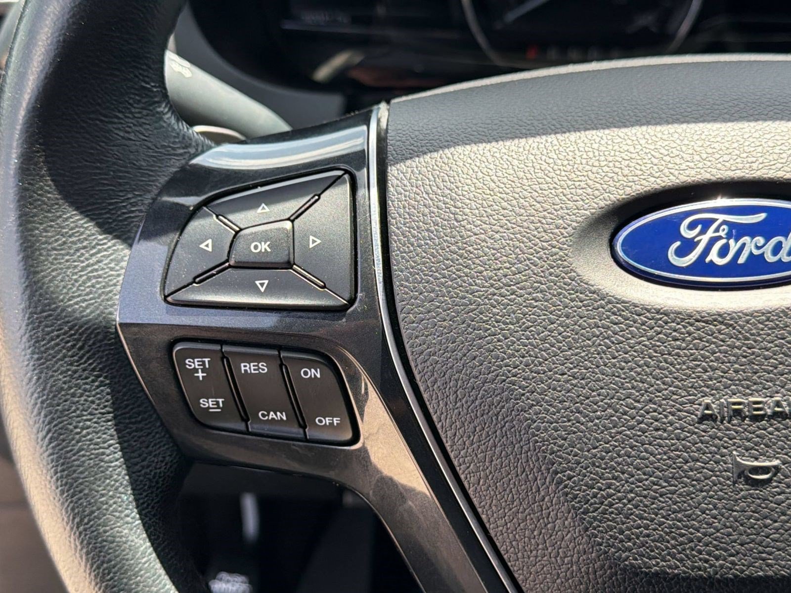 Used 2017 Ford Explorer Limited w/ Equipment Group 301A FWD image 16