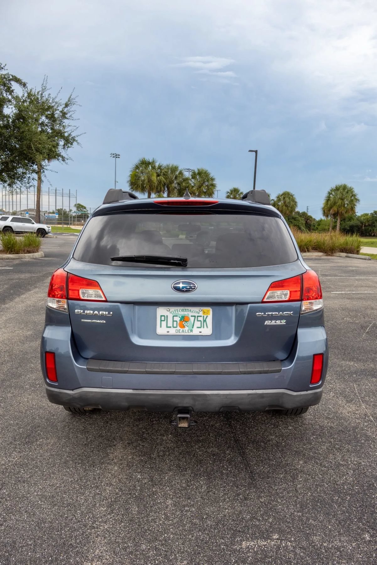Used 2014 Subaru Outback 2.5i Premium w/ Popular Package #1B AWD/4WD image 4