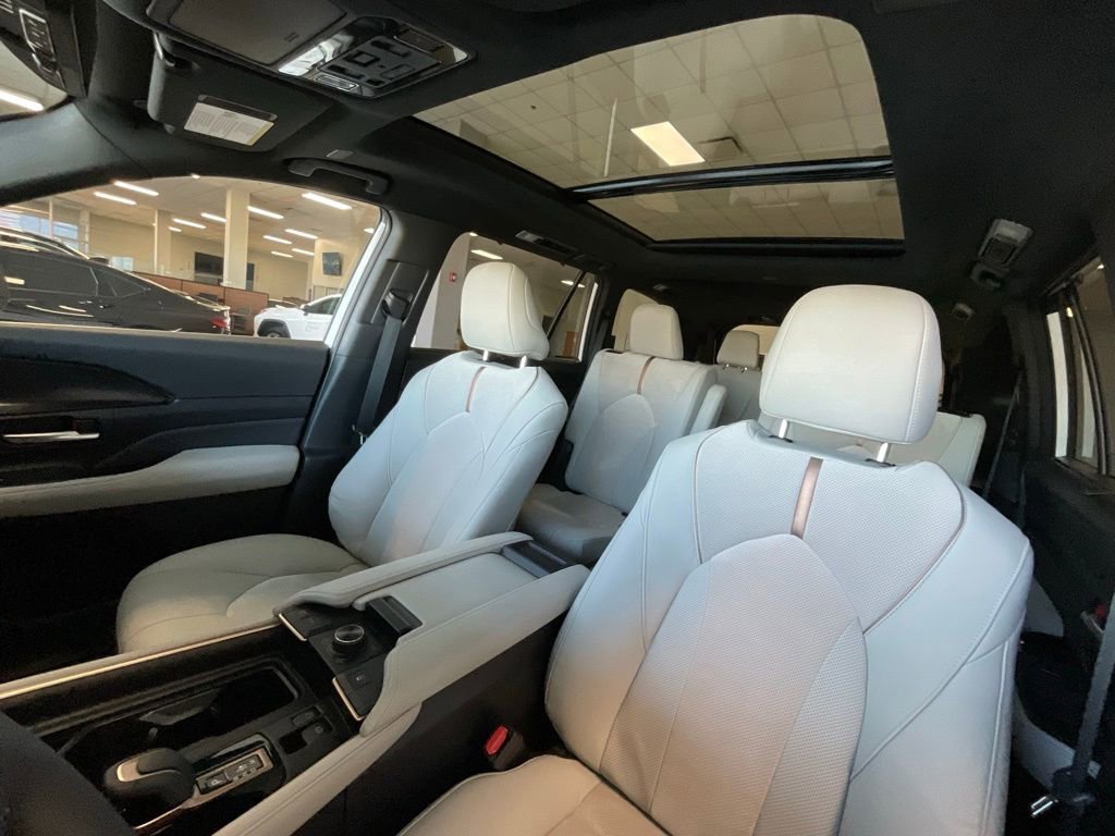 Used 2026 Toyota Grand Highlander MAX Platinum image 11