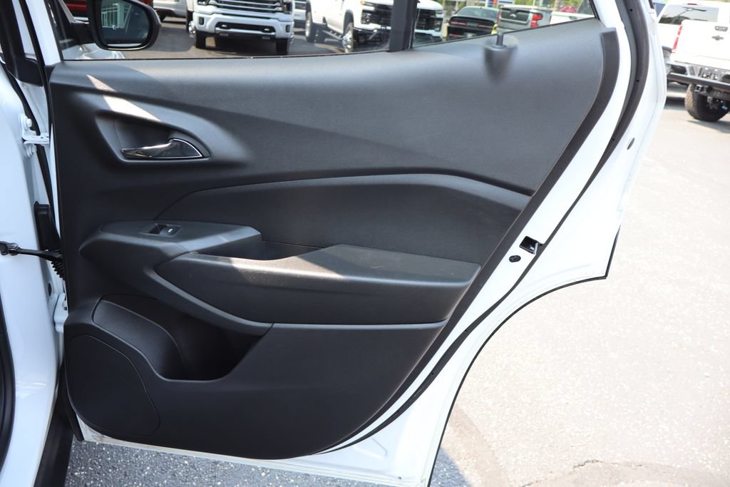 Used 2024 Chevrolet Trax RS w/ Driver Confidence Package FWD image 28