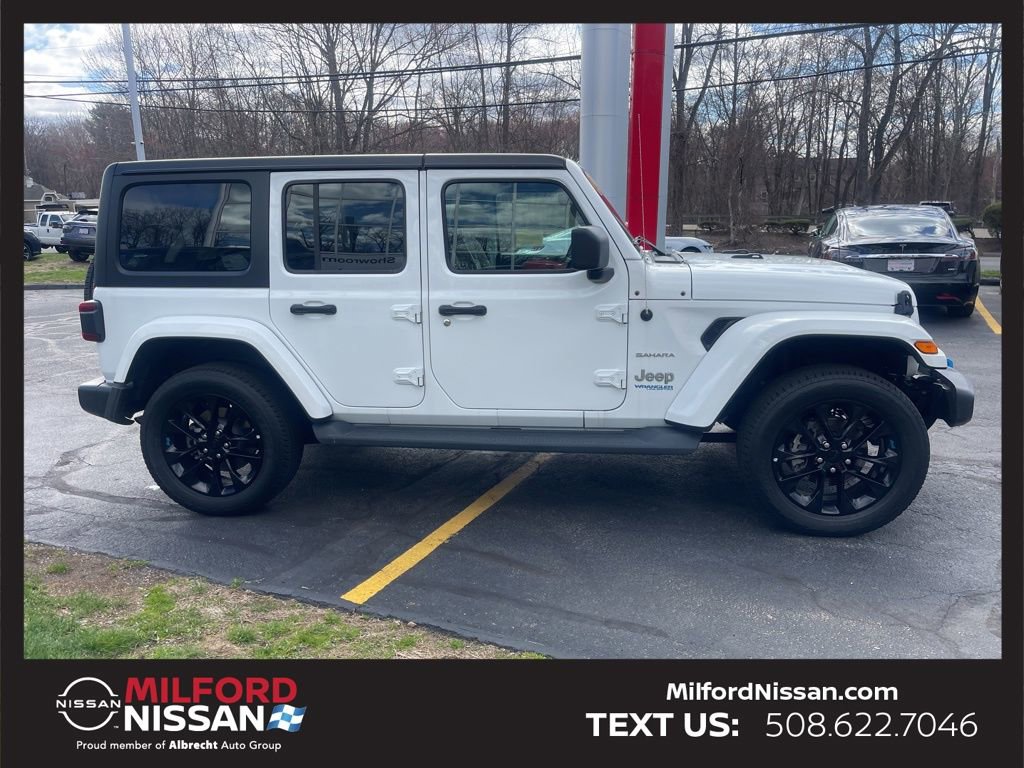 Used 2022 Jeep Wrangler Unlimited Sahara image 6