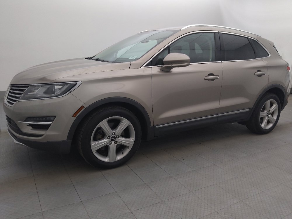 Used 2018 Lincoln MKC Premiere FWD image 2