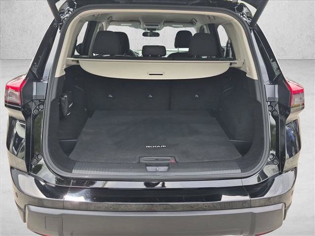 Used 2026 Nissan Rogue SV FWD image 6