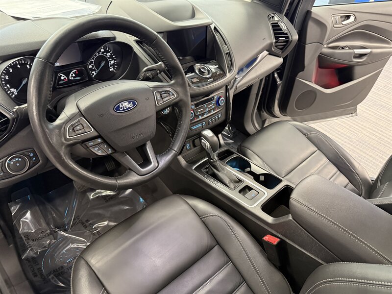 Used 2019 Ford Escape Titanium AWD/4WD image 22