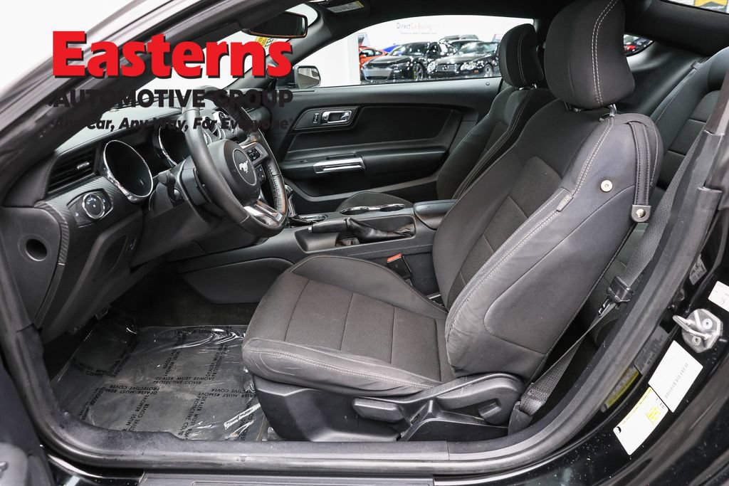 Used 2017 Ford Mustang Coupe RWD image 13