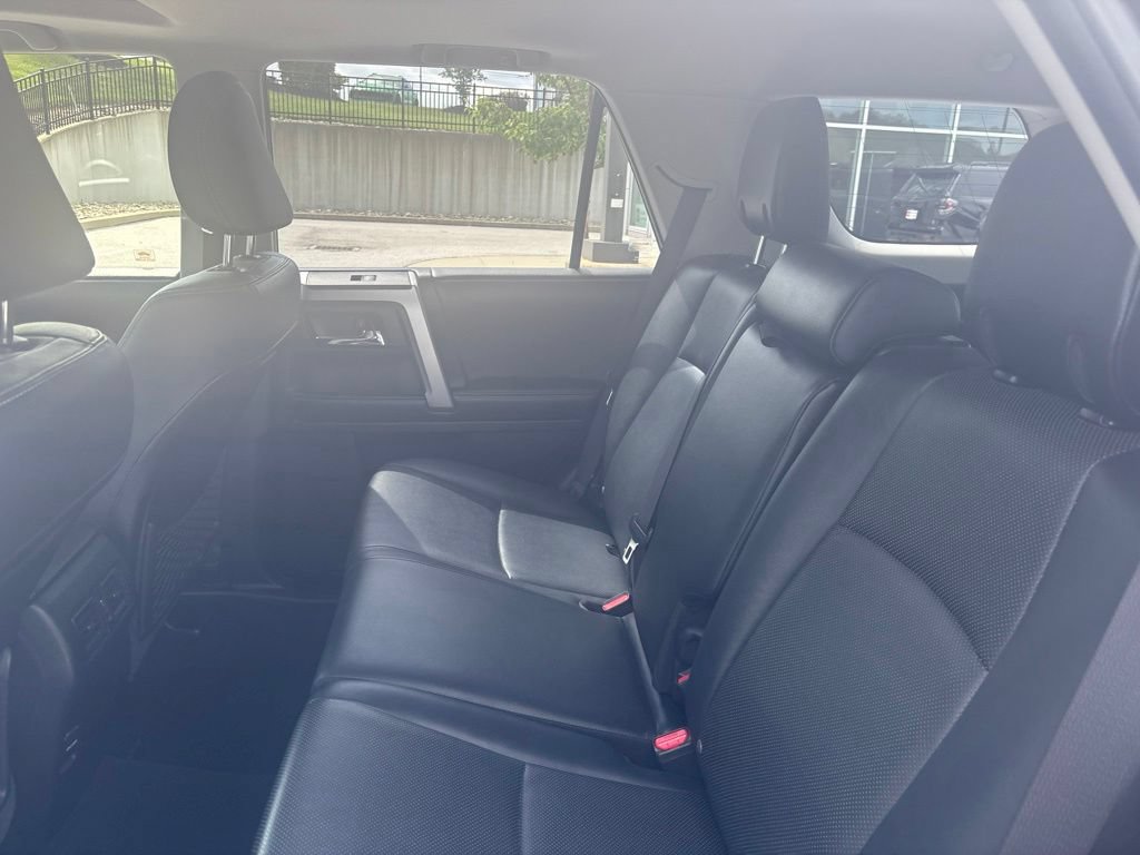 Used 2017 Toyota 4Runner Limited AWD/4WD image 17