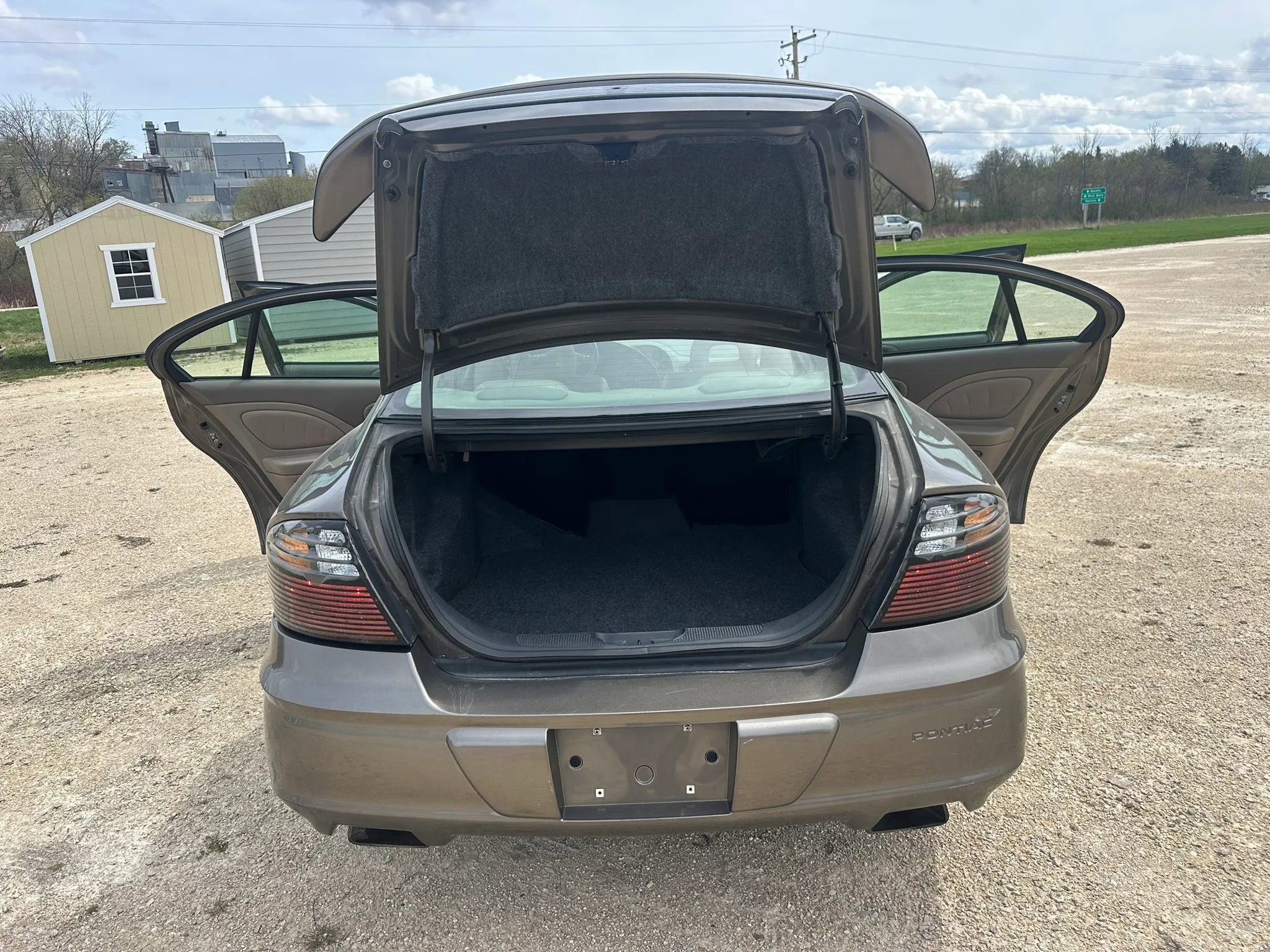 Used 2000 Pontiac Bonneville SLE FWD image 13