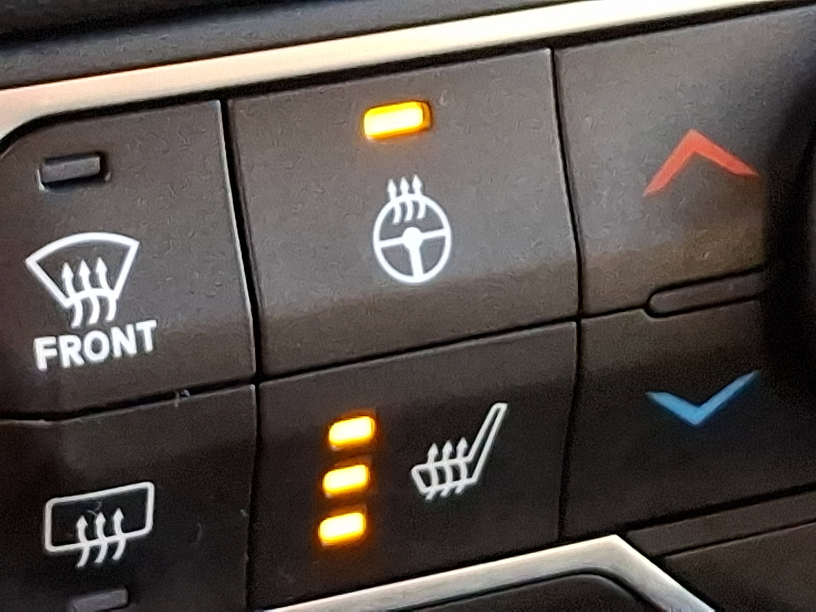 Used 2024 Jeep Wrangler Sahara w/ Safety Group image 27