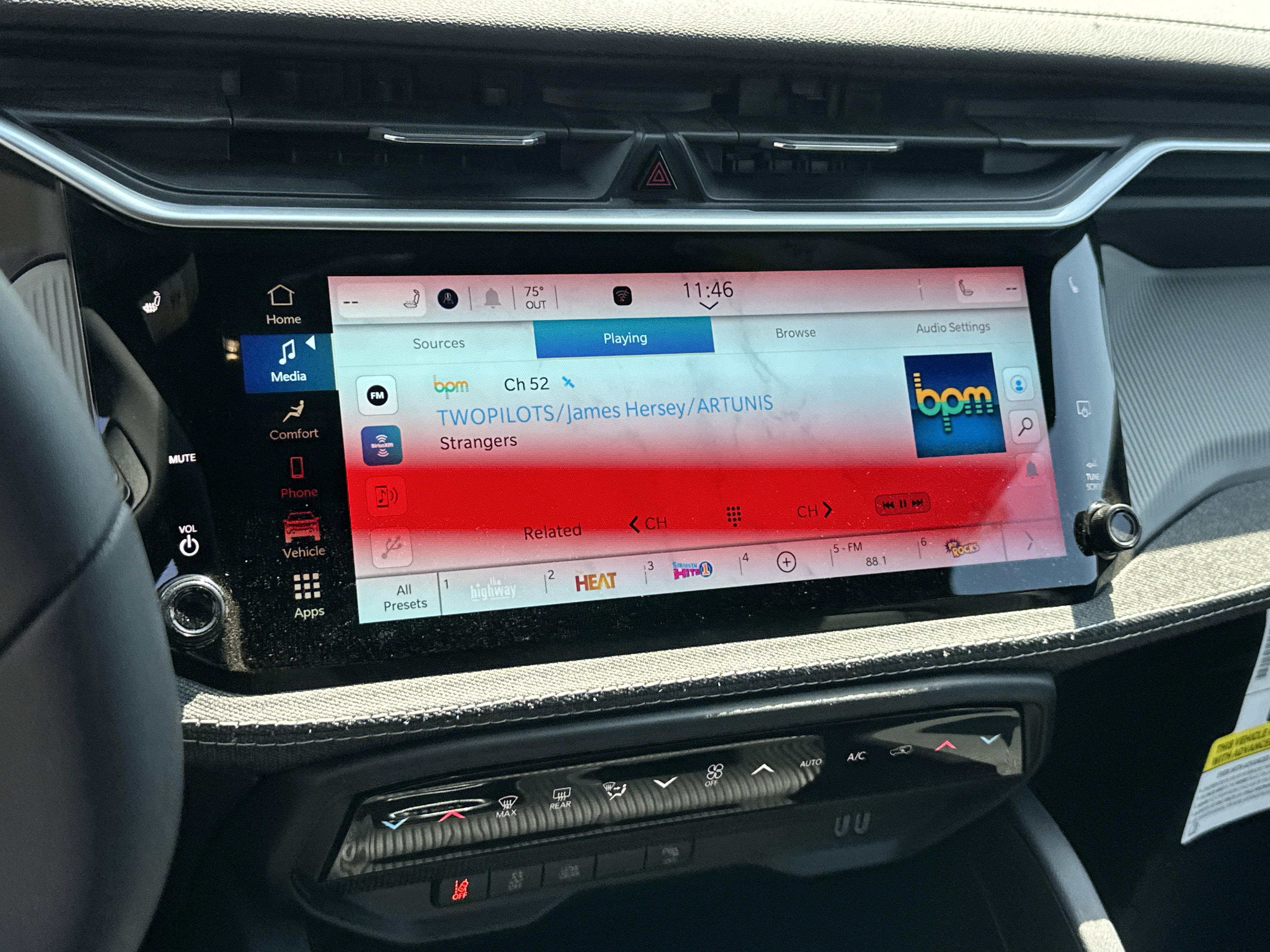 New 2026 Jeep Cherokee Laredo AWD/4WD image 6