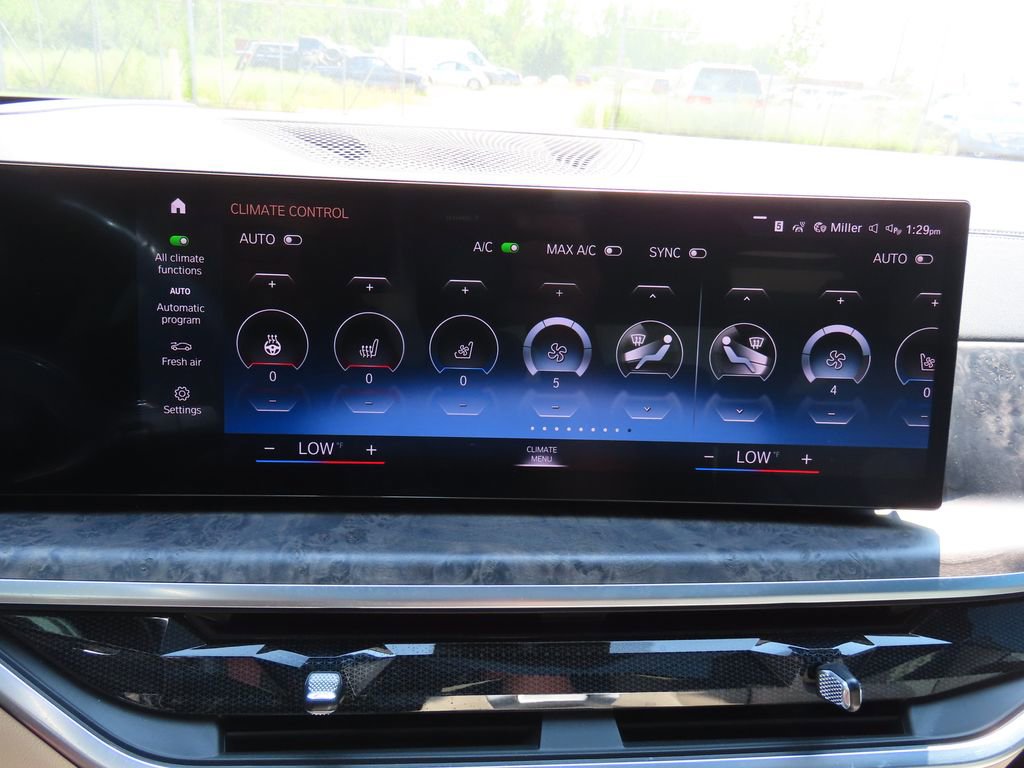 Certified 2023 BMW X7 xDrive40i w/ M Sport Package image 31