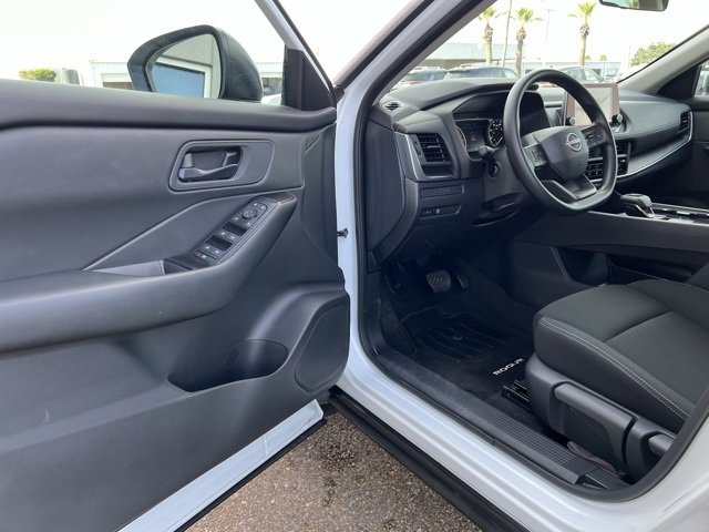 Certified 2025 Nissan Rogue S image 21