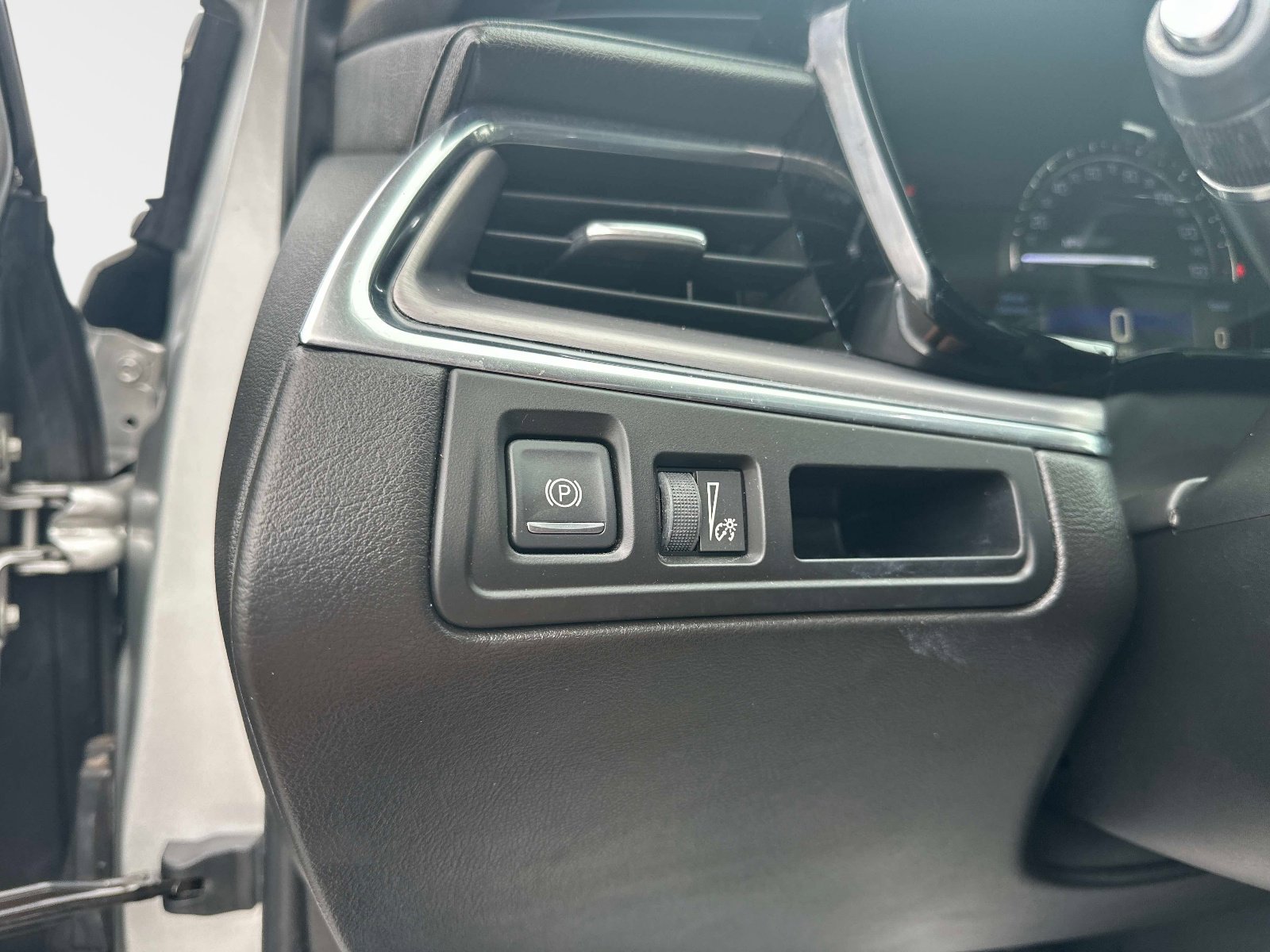 Used 2019 Cadillac XT5 Luxury image 29