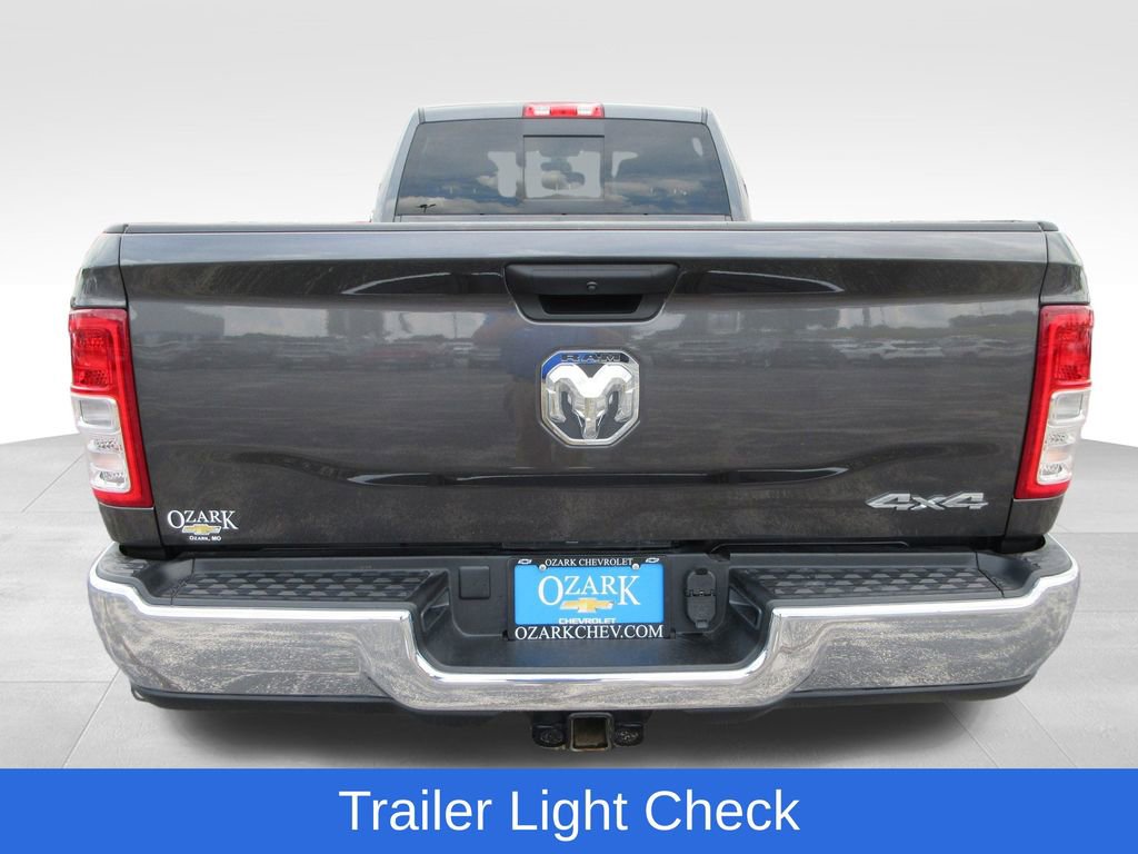 Used 2024 RAM 3500 Tradesman w/ Chrome Appearance Group AWD/4WD image 4