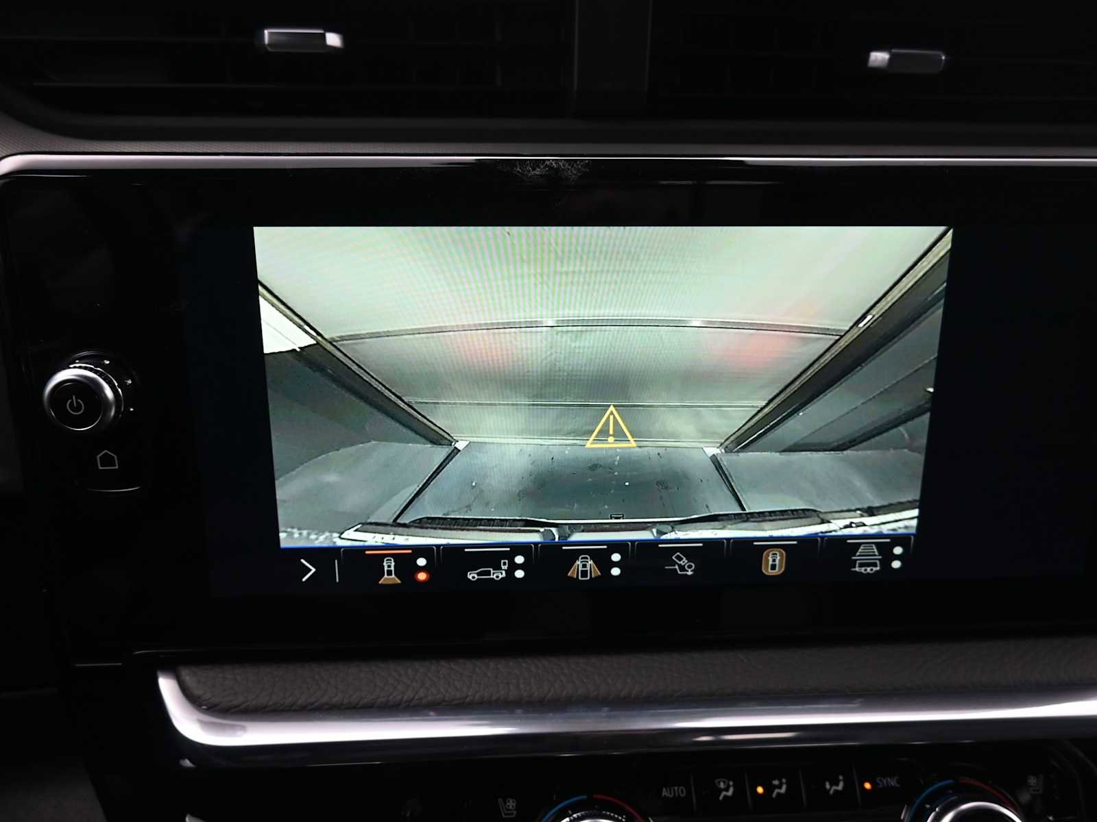 New 2026 GMC Sierra 1500 Denali w/ Denali Reserve Package AWD/4WD image 14