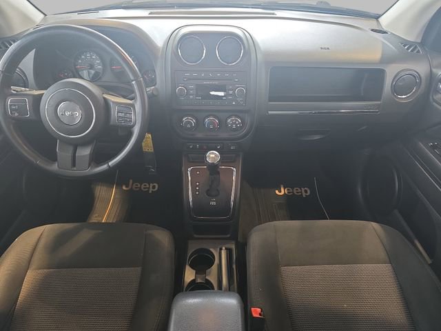 Used 2012 Jeep Compass Latitude w/ Altitude Pkg image 11