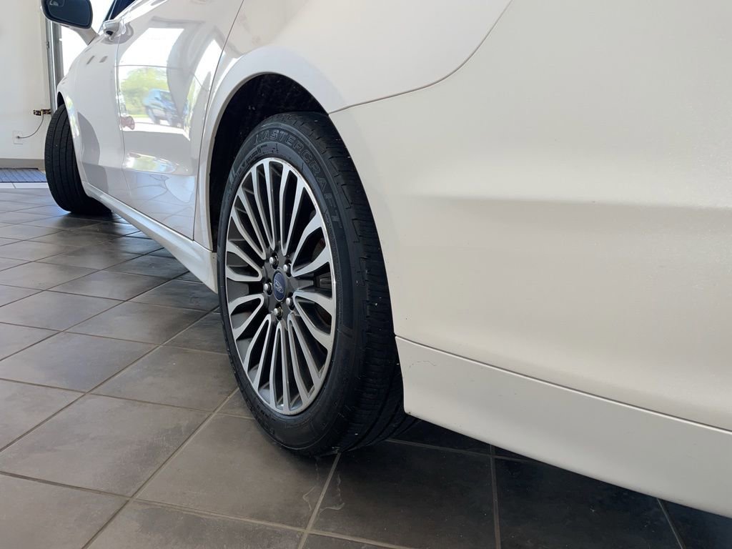 Used 2018 Ford Fusion Titanium AWD/4WD image 17