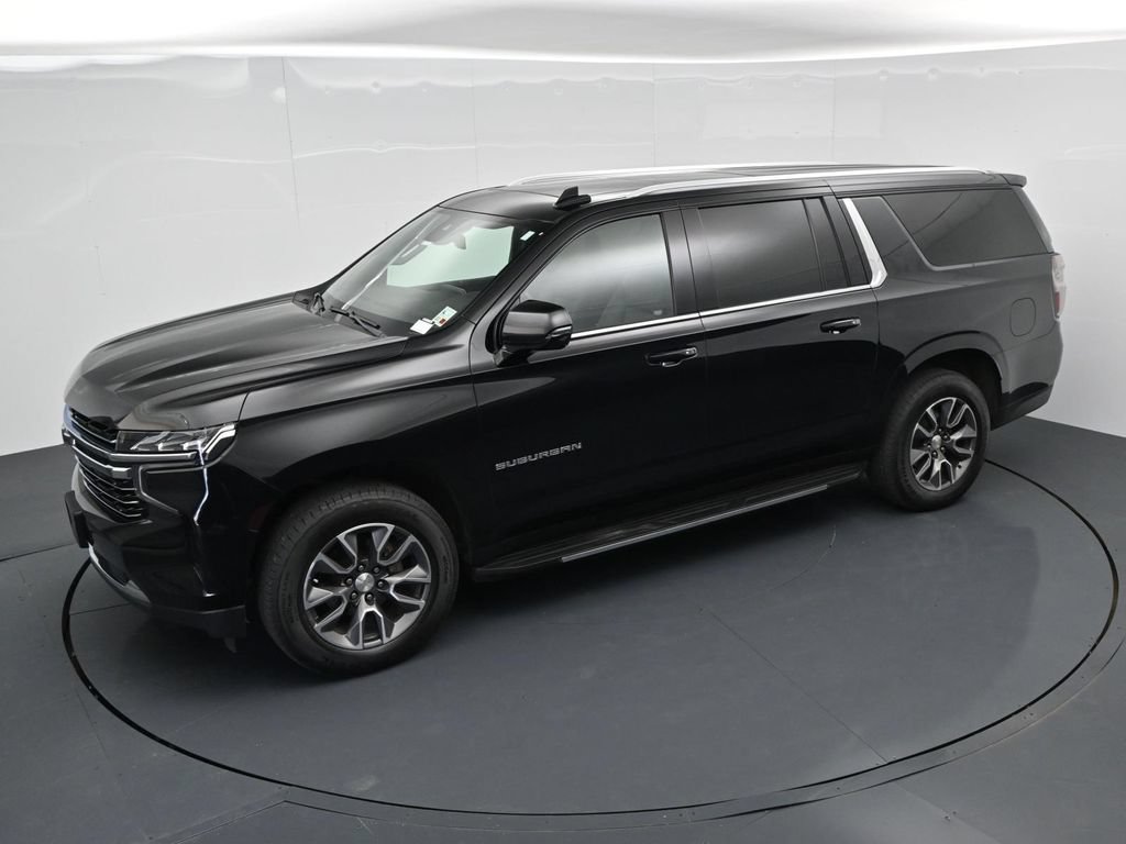 Used 2024 Chevrolet Suburban LT w/ LT Signature Plus Package RWD image 17
