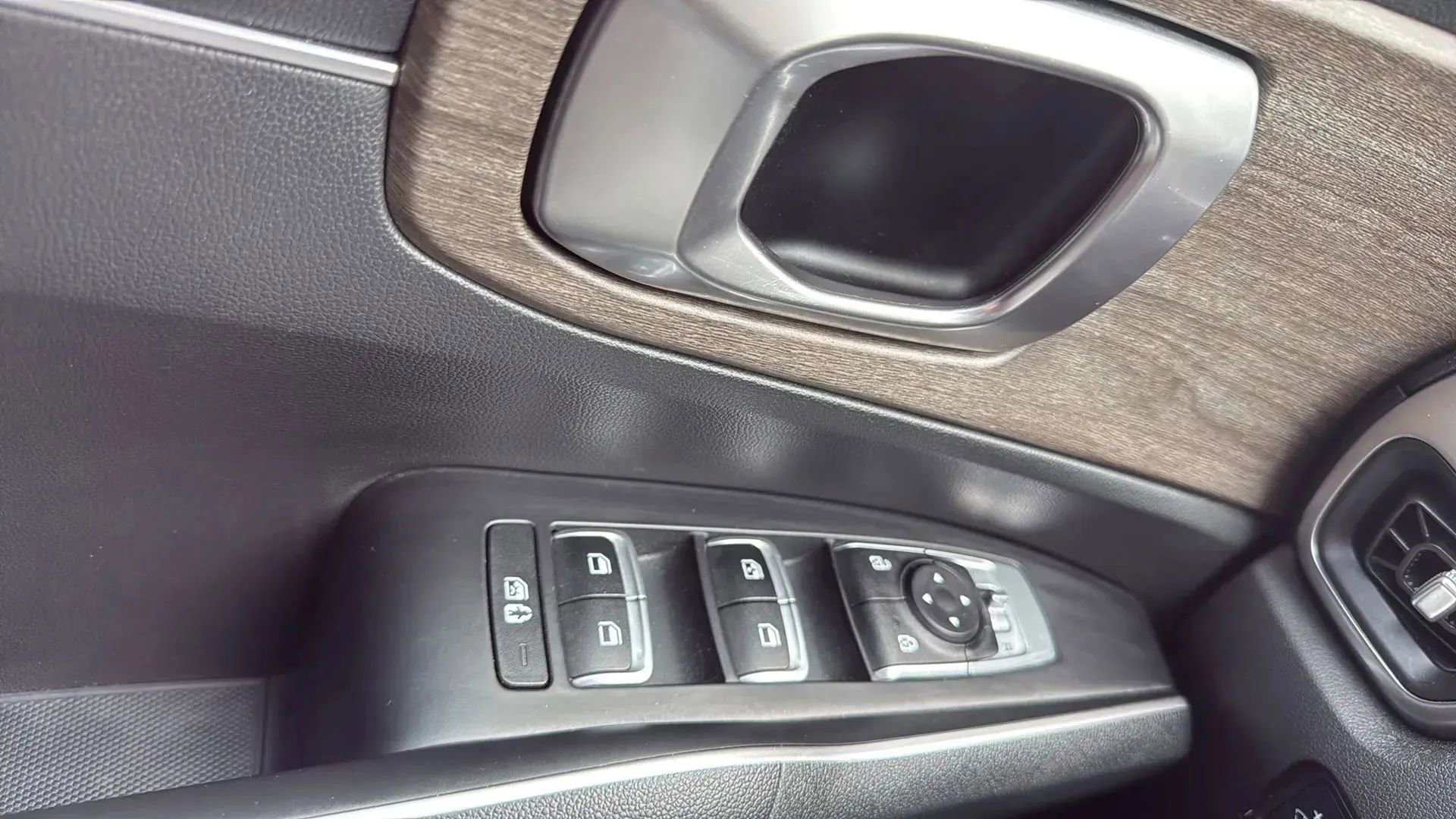 Used 2022 Kia Sorento S w/ Panoramic Sunroof Package image 22