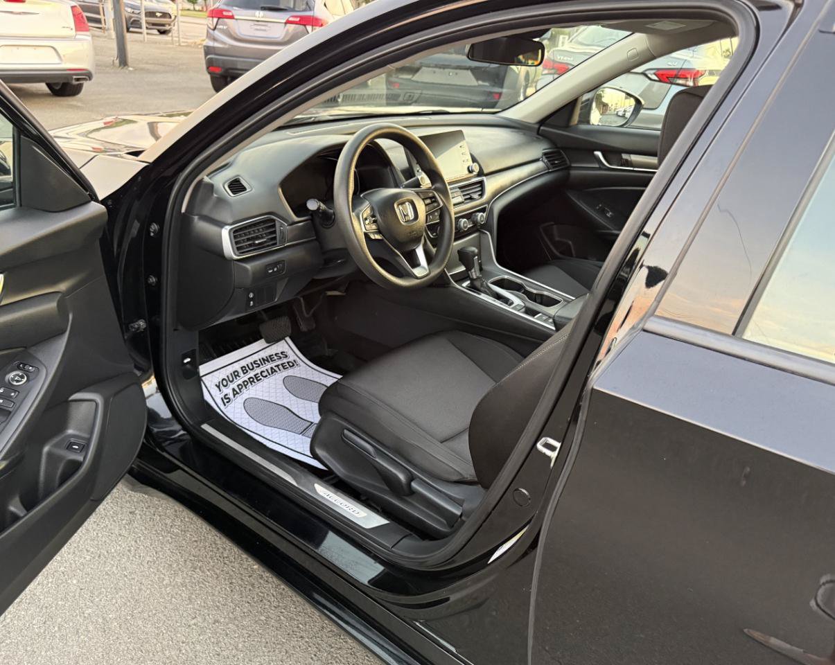 Used 2018 Honda Accord LX image 8