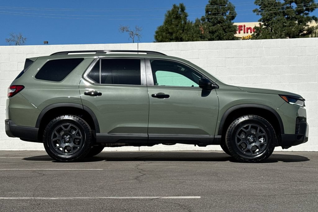 New 2026 Honda Pilot TrailSport image 3