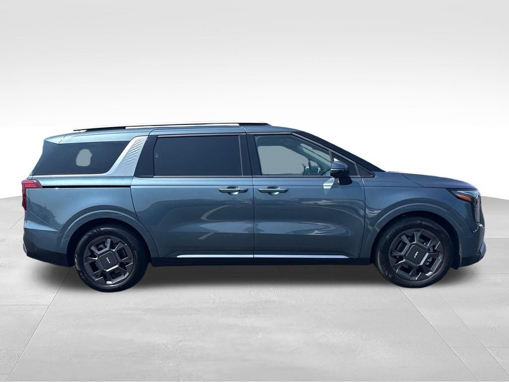 Used 2025 Kia Carnival SX FWD image 9
