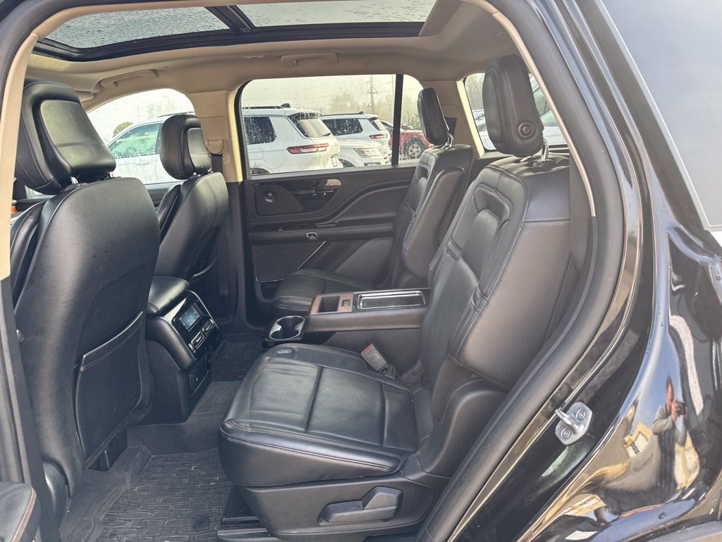 Used 2020 Lincoln Aviator Reserve w/ Equipment Group 201A AWD/4WD image 12