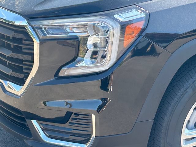 Used 2024 GMC Terrain SLE AWD/4WD image 12