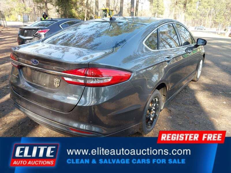 Used 2018 Ford Fusion SE w/ Fusion SE Technology Package image 7