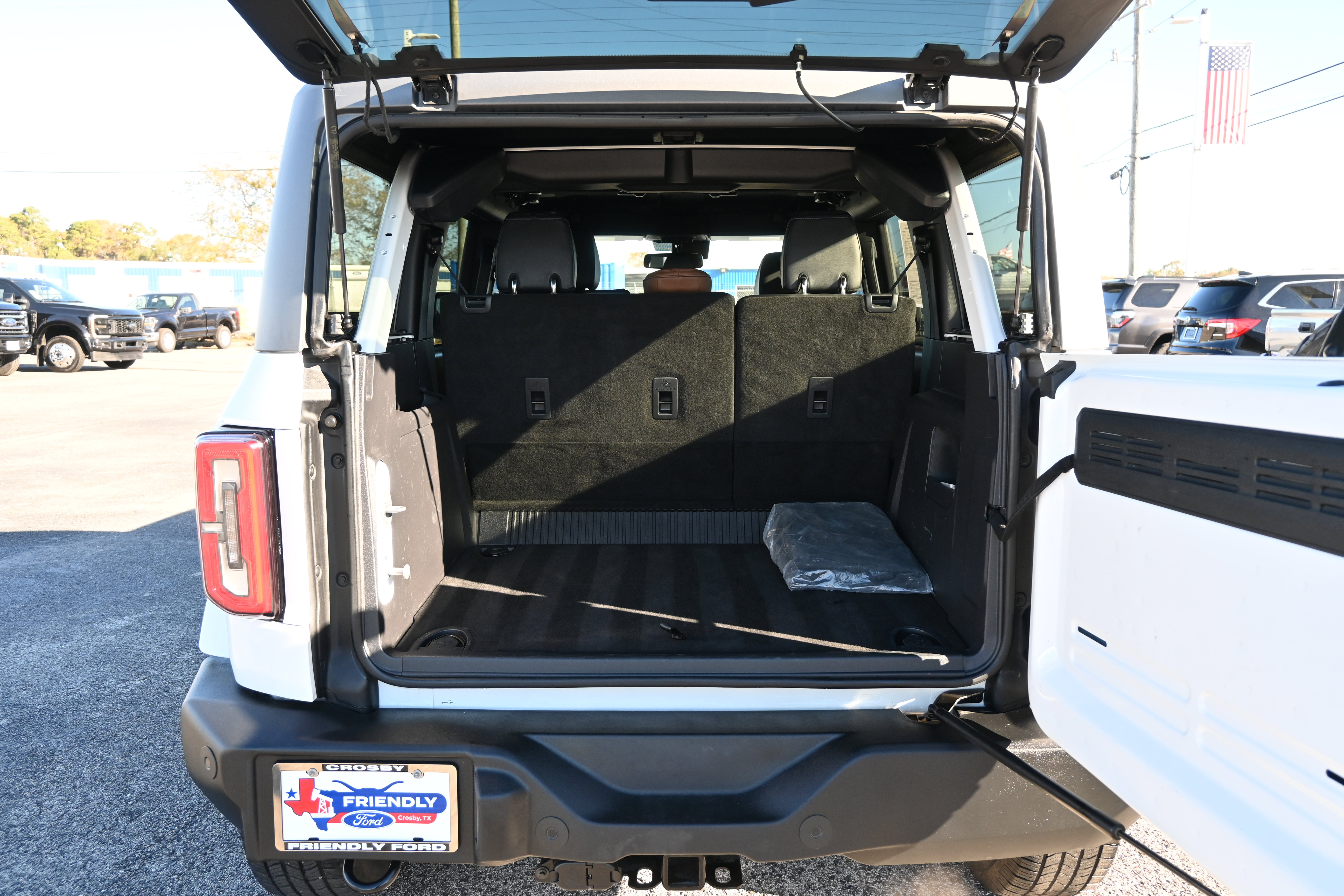 Used 2022 Ford Bronco Outer Banks image 5